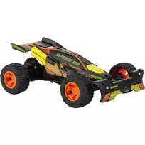 RC didelės spartos automobilis su tramplinu