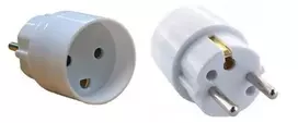 MicroConnect GRUDKSCH kištukų adapteris iš DK į Schuko F, 230 V 16 A