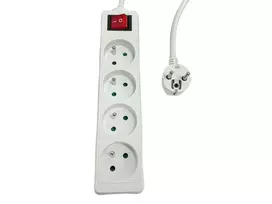 Maitinimo blokas MicroConnect MC-PSOO040500FRW — 4 lizdai su atskirais įjungimo/išjungimo jungikliais