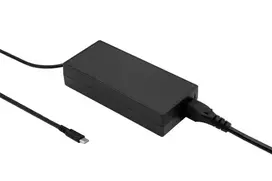 BTI Origin Storage 100W USB-C kintamosios srovės adapteris su 8 išėjimo įtampomis, skirtas visiems USB-C įrenginiams