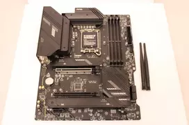 Motininė plokštė MSI MAG B760 TOMAHAWK WIFI (atnaujinta, be originalios pakuotės ir instrukcijos)