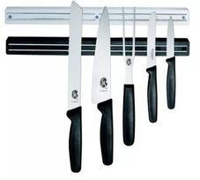 Magnetinė peilių juosta Victorinox juoda 30 mm plotis 350 mm ilgis 22 mm aukštis