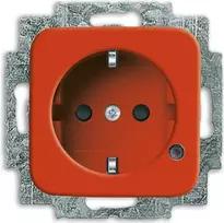 BUSCH JAEGER 2013-0-5283 - Kištukinis lizdas CEE 7/3 - 2P+E - Raudonas - 250 V - 16 A - 71 mm