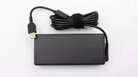 AC adapteris Lenovo 135W, skirta ThinkPad (FRU00PC762) – 135 W maitinimo blokas