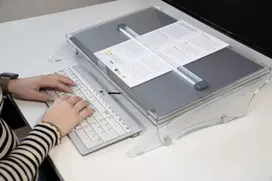 BakkerElkhuizen FlexDesk 640 reguliuojamo aukščio dokumentų laikiklis