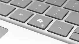 Microsoft Surface Laptop Copilot+ PC - 7-oji karta - Snapdragon X Plus X1P-64-100 - Win 11 Home - Qualcomm Adreno - 16GB RAM - 512GB SSD - 35,1 cm (13,8 colio) liečiamasis ekranas 2304 x 1536
