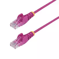 StarTech.com 25 cm rožinis plonas CAT6 Ethernet kabelis, be užkablių, 100W PoE, UTP, LSZH, 28AWG gryna varinė viela, plonas RJ45 tinklo jungiamasis laidas su įtempimo mažinimu, individualiai išbandytas