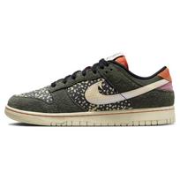 Nike Dunk Low SE Gone Fishing - Rainbow Trout Men Sneakers Green Sequoia Safety-Orange FN7523-300 43 black