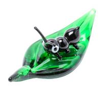 Mini Hand Blown Glass Insect Figurine Faux Crystal Ladybug Snail Bee Butterfly on Green Leaf Small Statue Collectible Animal Ornament for Home Decor E