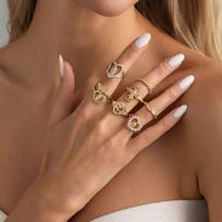 Salircon 7Pcs Trendy Vintage Heart Rhinestone Rings for Women Exquisite Metal Butterfly Chic Open Knuckle Ring Charm Jewelry Set