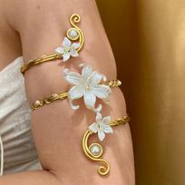 Elegant Hollow Out Iris Flower Bracelet Floral Adjustable Armband Cuff Exotic Style Gold Jewelry Party