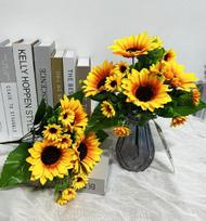 Artificial Sunflower Bouquet with Multiple Stems Realistic Silk Flowers for Home Office Decoration Indoor Outdoor Use One Size geltona