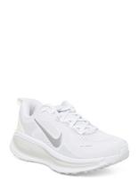 Nike - W Nike Vomero 18 - Bėgimo bateliai - Balta