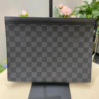 [Pre-Owned] Louis Vuitton Pochette Voyage MM 'Black Damier Graphite Canvas' - Excellent #W0CTLU ONE SIZE