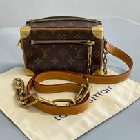 [Pre-Owned] Soft Trunk Monogram Gold Chain Coated Canvas Square Box Mini Shoulder Crossbody Handbag - Very Good #3H554H ONE SIZE