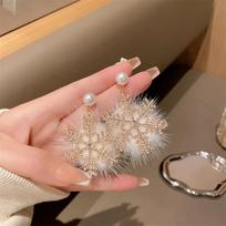 2025 New Trend Christmas Element Earrings Temperament Senior Zircon Pearl Plush Snowflake Earrings Rhinestone Princess Jewelry auksas