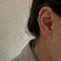 Sterlingo sidabro moteriški auskarai ausų dūrimui – paprasti maži apskritimo formos auskarai, 2021 m. madingi ausies kremzlės žiedai A pair of ear clips