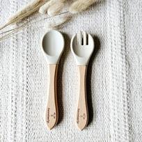 Silikoninis šaukštas ir šakutė su bambuko rankena – BEIGE