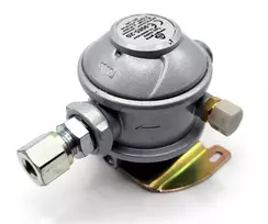 30mbar LPG dujų slėgio reguliatorius Bulkhead 8 mm 180° kemperiams ir karavanams