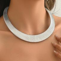Metal Chain Chunky Choker Necklace Vintage Gold Snake Bone Chain Necklace Neck Jewelry Personalized Exaggerated Collarbone Chain WHITE&35cm sidabras