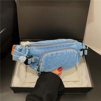 Retro washed denim messenger bag large capacity literary fan shoulder messenger fanny pack fashion personality trend breast bag 35*8*14 šviesiai mėlyna spalva