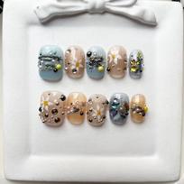 Hand-Painted Short Press-On Nails With Cat Eye Effect Cute Cartoon Floral Designs Ins Style Wearable Nail Tips Women Extra Small