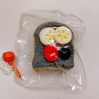 Food-grade silicone squishy toy, double-layer toast squishy, stress-relieving slow-rebound toast, cake and bread squishy toy