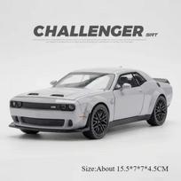 1:32 Charger Police Car Hellcat Alloy Diecast Model Toys Doors Opened Ornament Sound Light Pull Back Vehices Boy Collection Gift white