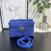 New suede handwoven bag, cross-border popular lunch box bag, fashionable handbag, versatile shoulder crossbody bag 21*13*7CM karališkos mėlynos spalvos