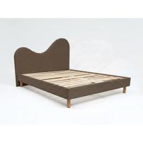 Rudos spalvos iš audinio dvigulė lova audiniu dengta su lovos grotelėmis 180x200 cm Celina – Bobochic Paris