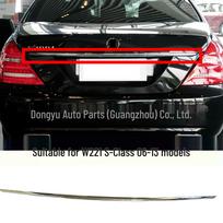 Mercedes W221 S klasės bagažinės ryški juosta S500, S320, S400, S65/63 AMG (2217580181) Trunk Bright Strip 2217580181
