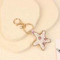 [ZYAS]Rhinestone Lobster Beaded Pendant Pretty Hand Sewn Bag Charms Crab Shells Turtle Hanging Rope Patches Applique Bag Lanyard beige