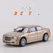 DCT/SHADOW 1/64 Chrysler 300C SRT8 Automobilis Metaliniai Žaislai Motorinė Transporto Priemonė Metalinis Modelis Vaikų Žaislai Berniukai