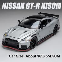 1:32 NISSAN GTR NISOM Car Toys Diecast Alloy Model Sound Light Pull Back Doors Opened Miniature Vehcies Children's Birthday Gift