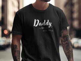 Daddy Est 2026 T-Shirt, Soon to Be Dad Pregnancy Announcement Tee L