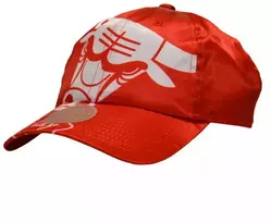 Mitchell & Ness NBA Chicago Bulls Kepuraitė su dirželiu - HLUX1095-CBUYYPPPRED1