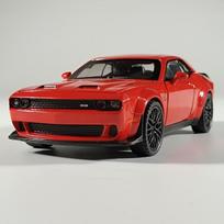 1:32 Dodge Challenger Hellcat Alloy Die Casting Model Car Trendy Car Center Control Ornament Center Interior Accessories Gifts raudona