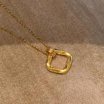Mobius Square Geometric Necklace Exquisite Niche Design Collarbone Chain auksas