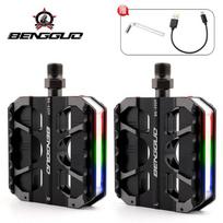 MEROCA Aluminum Alloy MTB Pedal 3 Bearings Rainbow Road Folding Bike Pedal with Colored Light and CR-Mo Spindle Light Warning Pedal juoda
