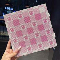 78-Pin Pink Cat Paw Perler Board – Thickened, Lengthened, High-Temperature Resistant, Non-Deforming, Splicable 2.6mm Drawing Line Pegboard