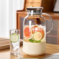 QINGPINGGUO Extra-Large Capacity Heat-Resistant Cold Water Pitcher, 2.5L with Scale, Silicone Protective Cover, Heatable Tea Kettle, Cold Water Jug