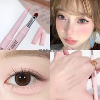 SweetMint Dual-Ended Under-Eye Concealer and Brightener: Silky, Natural, and Luminous Shadow Corrector.