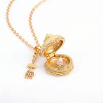 Handmade Cute Mini Cake Box Locket Necklace Enamel Dessert Pendant for Small Ring Photo Women Casual Wear Accessory A1