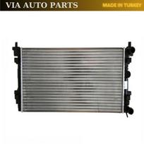 Aušinimo radiatorius, skirtas Megane Mk2 Scenic Mk2 1.5-1.9 DCI OEM 8200357536 8200115542