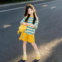 Girls' 2026 Summer Fashion Dopamine Striped Two-Piece Set - Short Sleeve & Shorts Casual Outfit 160 cm