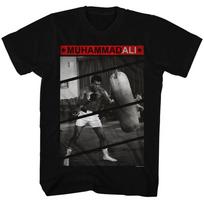 Muhammad Ali Boxing Champ Hitting Punching Bag In Gym Men's T Shirt S