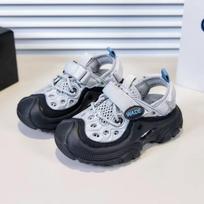 Super Lightweight Korean Style Soft Sole Velcro Sandals with Cute Badge 30 (18.9CM)