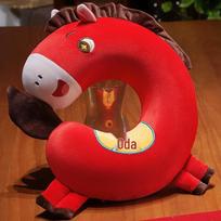 Running Pony Memory Foam U-Shaped Neck Pillow - Horse Year Mascot Gift 35x30 cm, 0.25 kg raudona