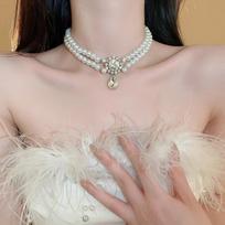 Retro rūmų stiliaus dviejų sluoksnių perlų vėrinys su deimantiniu pakabuku - Elegantiška raktikaulio grandinėlė stilingam įvaizdžiui Double Drop Pendant Necklace