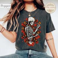 Skeleton Butterfly Shirt, Dark Cottagecore Tee, Monarch Butterfly T-shirt, Vintage Gothic Shirt, Retro Halloween Shirt, Floral Skeleton Tee L